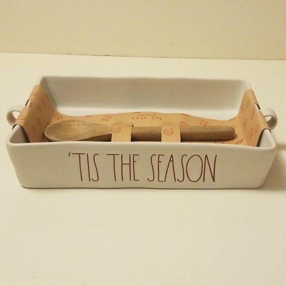 Brand new Rae Dunn bakeware and wooden spoon set - Picture 1 of 4